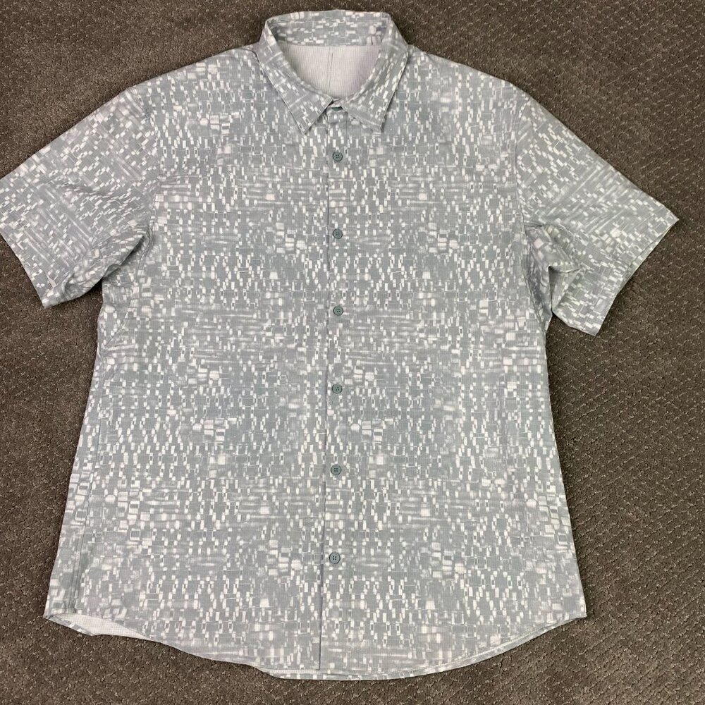 Lululemon Airing Easy Shirt Men's Large XL Gray White Button Up Geometric